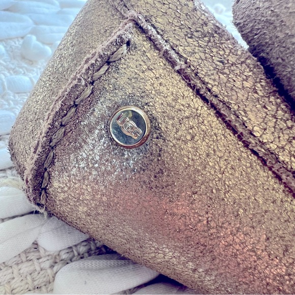 UGG Women's Clair Loafer Metallic Gold Leather Size 8 - Picture 7 of 8